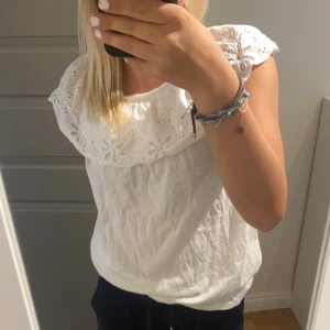 Topp - En fin topp från Kappahl i storlek 158/164🤍 knappt använd