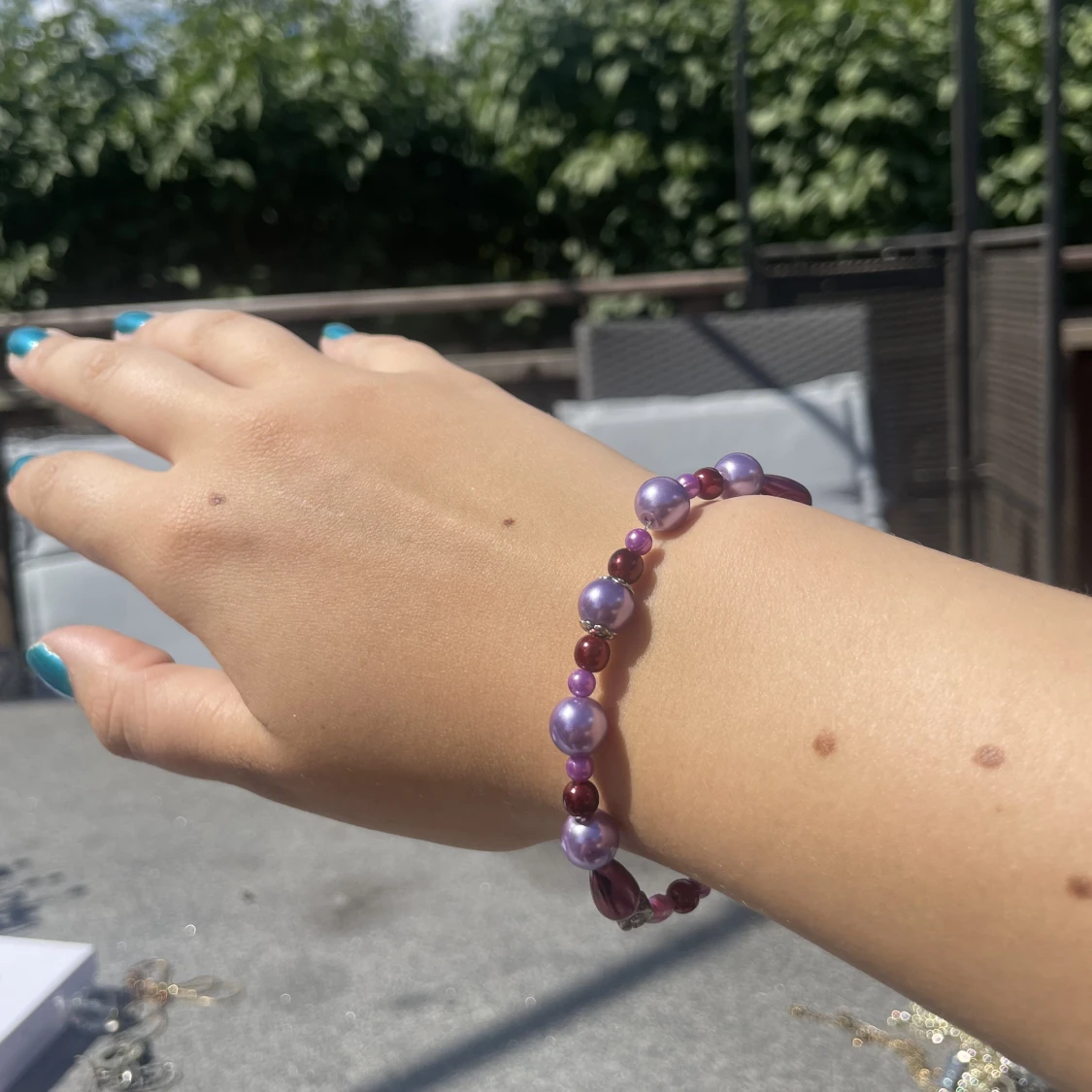 Lila pärlarmband