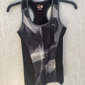 Puma träningslinne - Träningslinne från puma. Använt men helt och rent. 