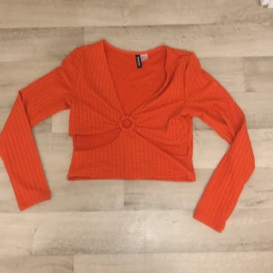 Långärmad magtröja - Helt ny , oanvänd