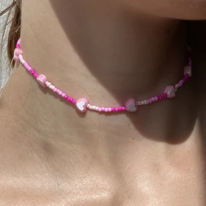 Halsband/armband  - Längd: 34 cm 