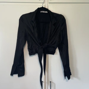 Fest topp - Fest topp från nakd i storlek 38 men liten i storleken så skulle mer säga 34/36.  60 kr + frakt 🥰