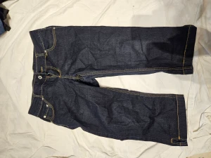 Ny jeans shorts  - Helt ny jeans shorts av märket Vila. Oanvänd  Waist 28