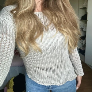 Tröja - Super snygg tröja, perfekt tun till höst och på sommarkvällar💞💞