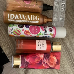 Hår skönhet  - Parfym skönhets grejer Victoria secret parfym och kräm 