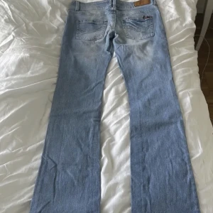 Lågmidjade Jeans - Jeans som är köpta är på plick men som tyvärr inte passade