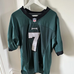 Äkta NFL tröja - Äkta NFL tröja. Sparsamt använt. Rök och djurfritt hem. 
