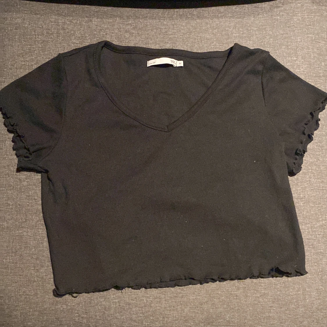 Svart topp passar till mycket.