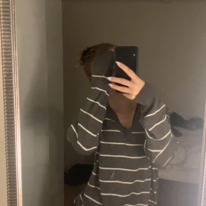 Randig tröja  - Såå snygg vintage tröja från NORTHBROOK! stolek S! Fågor, funderingar eller fler bilder? Skriv privat💕(FÖLJARE STÅR FÖR FRAKT!🚚)