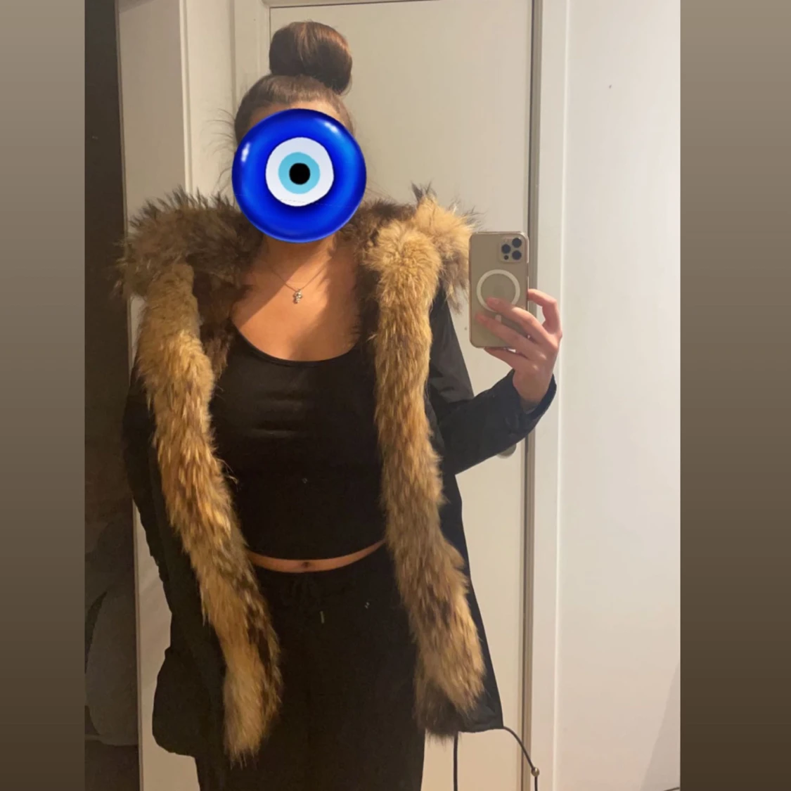 Svart vinter jacka med äkta päls - 90