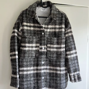 Oanvänd jacka från missguided s  - 300kr 