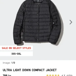 Uniqlo jacka - Popurlär jacka från uniqlo, nypris pris 800kr❤️