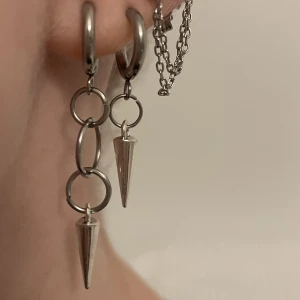 2 par örhängen - Super fina