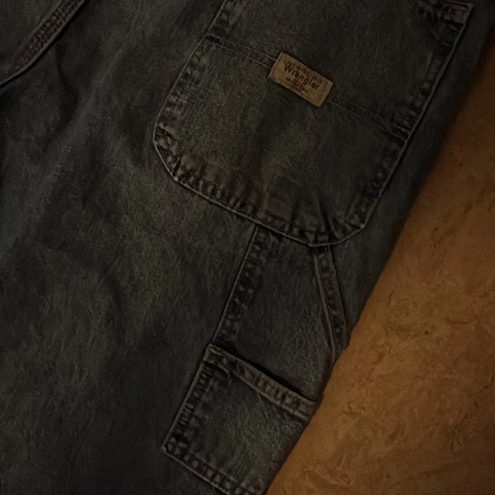 Baggy jeans från wrangler modell carpenter braaaaa skick. Jeans & Byxor.