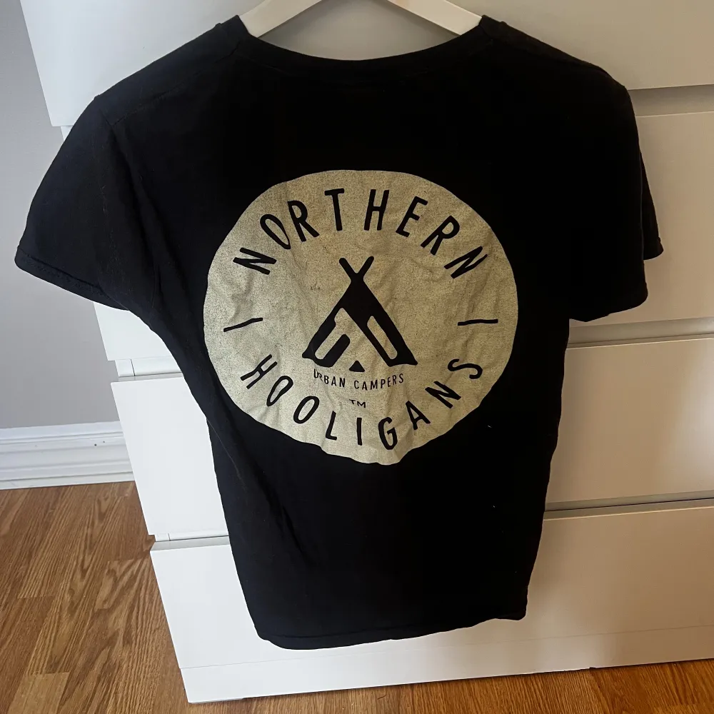 T shirt från Northern hooligans använd enstaka gång . T-shirts.