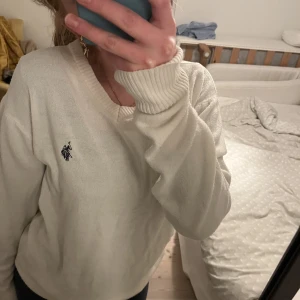 Ralph lauren sweetshirt  - Min älskade ralph lauren tröja, använd en del men fortfarande fint skick! 