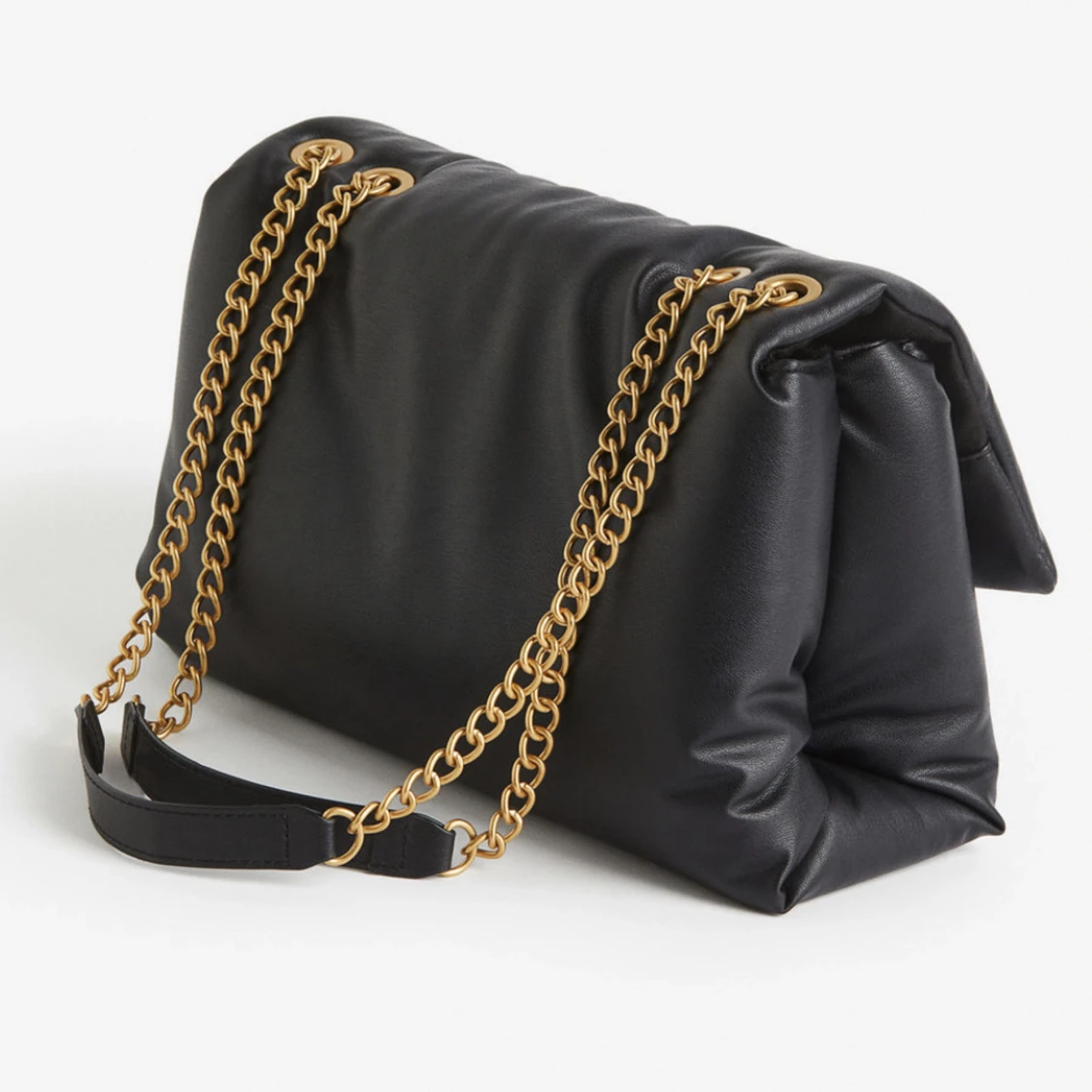 Svart vadderad väska från hm 😍 - 90