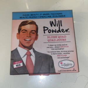 Will powder blush quad - Jag säljer denna plus palett eftersom jag inte använder den. Den har används några gånger, mest highlightern som används. Den är typ full och nästan som ny.