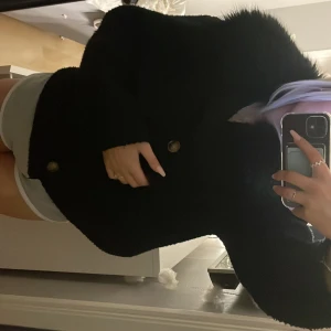 Jacka  - Pläsjacka från Chelsea, använd men i fint skick 