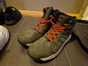 Kängor - Vintertåliga kängor.