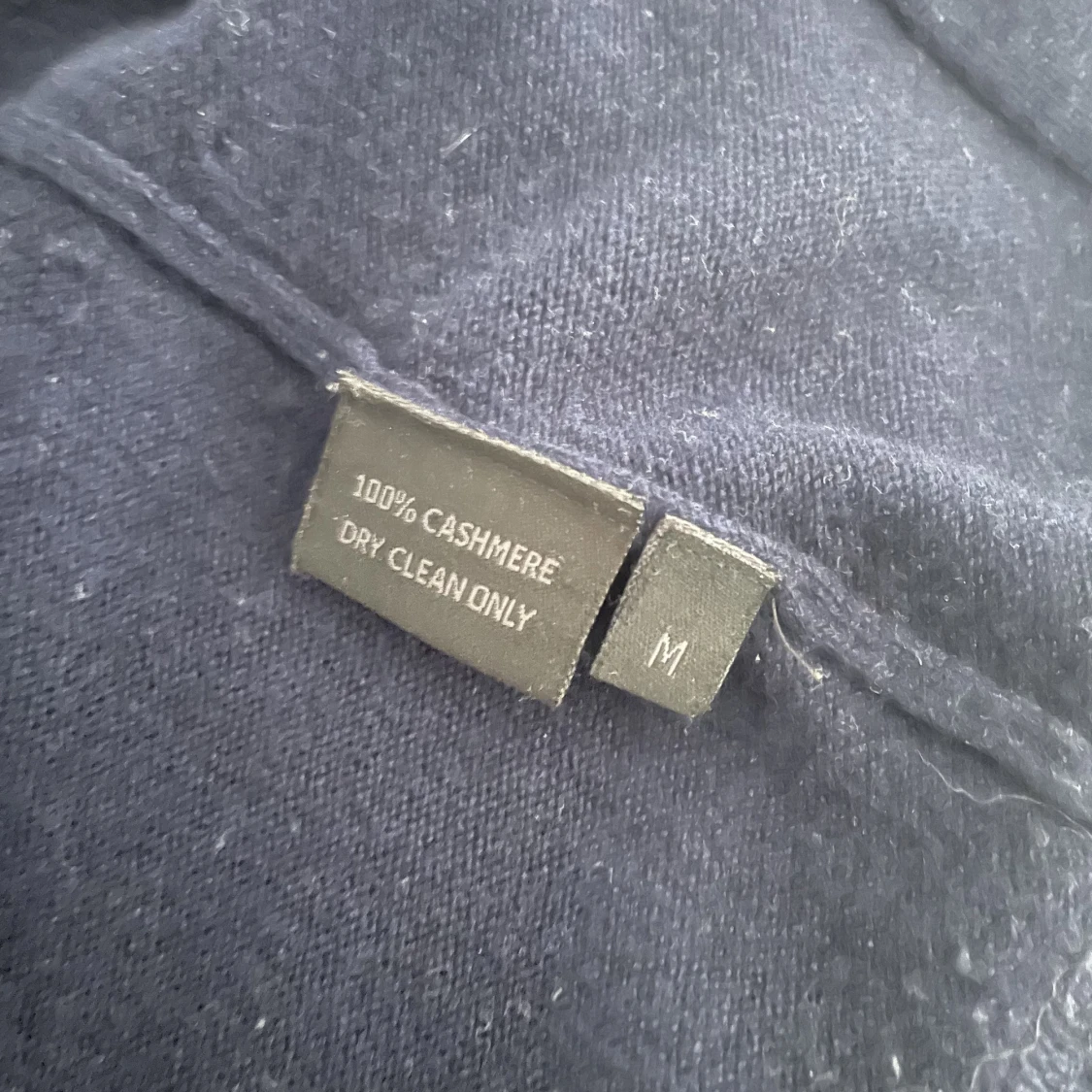 Mörkblå kashmir zip up - 90