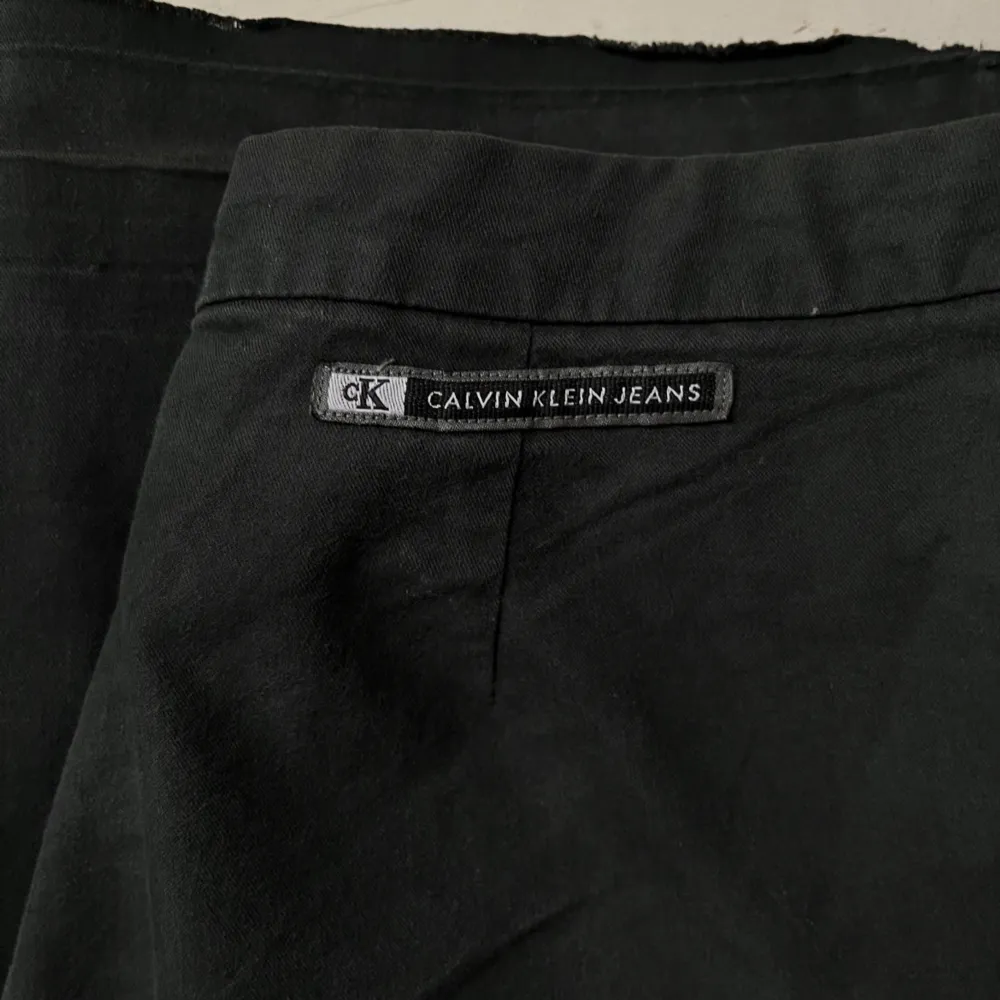 Mörkgröna vintage Calvin Klein jeans i bra secondhand-skick! . Jeans & Byxor.