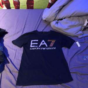 Ea7 t-shirt