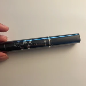 Mascara  - En helt oandvänd och obruten mascara. Nypris 189kr