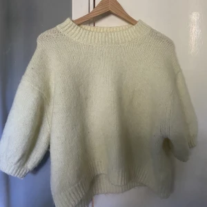 Stickad tröja  - Så fin stickad tröja ifrån zara 