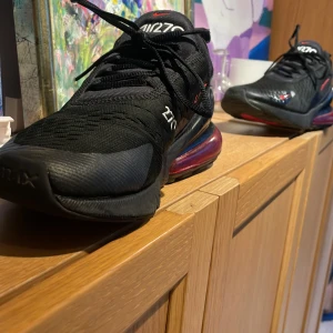 270s Nike  - Använda 3 månader men rätt bra skick  för 950 men kan sänka 