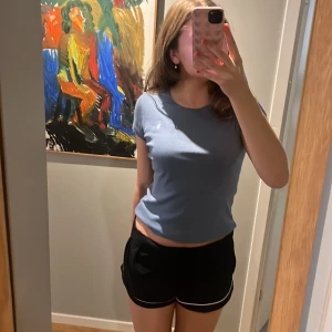 Polo Ralph Lauren tröja - Polo Ralph Lauren tröja som är i storlek XS/S funkar för båda. Kommit mycket till användning men inte så sliten❤️