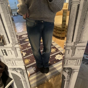 Weekday jeans - Nypris 590kr, säljer då de inte kommer till användning längre💕passar mig som har strlk s/xs vanligtvis