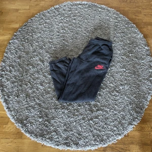 Nike sweatpants - Aldrig använda! Passar 175cm perfekt i längd 10/10