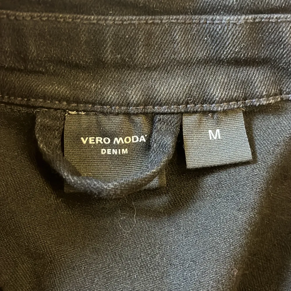 Fin jeans jacka från vero Moda . Jackor.