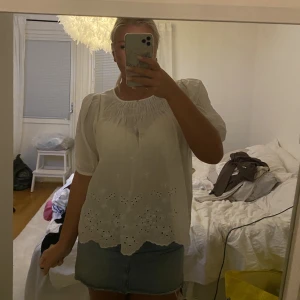 Blus  - Från fransa aldirg använd 