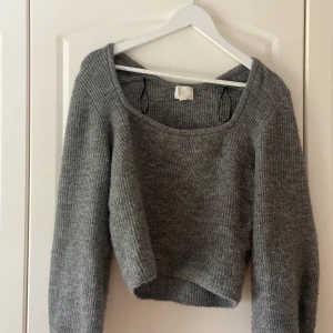 Stickad tröja hm - Så fin använd fåtal gånger💕