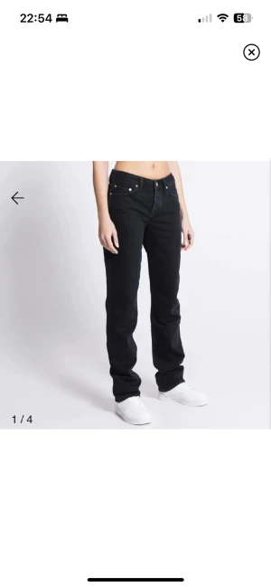 Icon lager 157 jeans - Säljer mina eftertraktade icon jeans från lager 157. Köpta i fel storlek och tappat bort kvittot så de går ej att lämna tillbaka. Pris går att diskuteras och jag kan mötas upp 💕