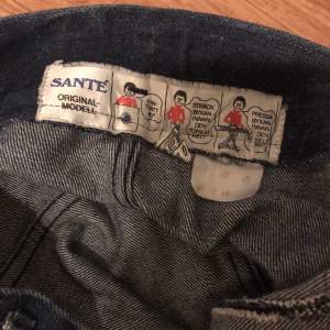 Jeans från 70-talet riktigt bra kvalitet det är den typen av jeans som aldrig kommer gå sönder liksom köpta 800kr 