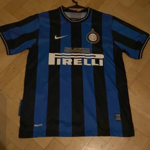 Inter Milan fotbollströja - Skick 10/10 aldrig använd