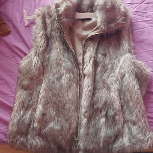 Pälsväst - Bra skick 