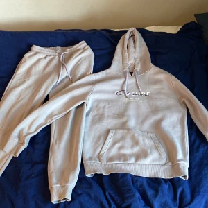 Closeure dress  - Very comfortable and good fit 