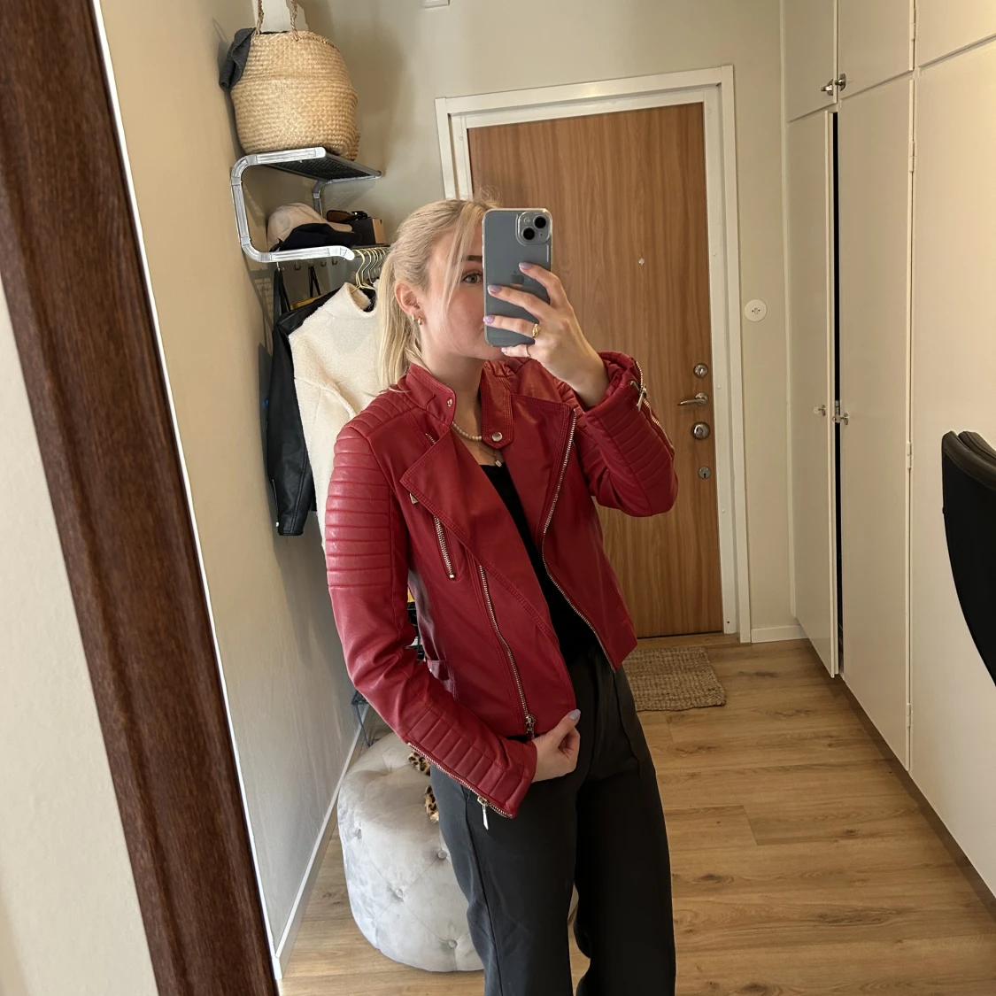 Röd skinnjacka  - 91
