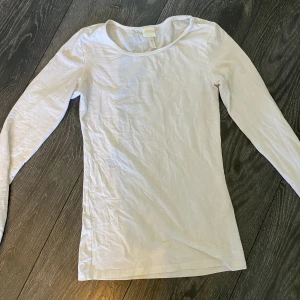 Vit Basically Tröja - Min systers