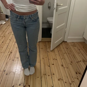 Weekday arrow jeans  - Säljer då dom inte används längre! 