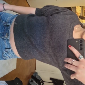 Grå stickad tröja puffärm - Supersöt grå topp 💞