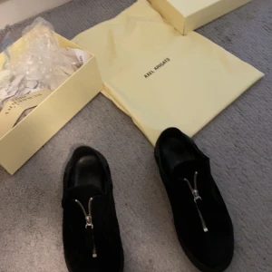 Arigato skor  - Jag säljer min arigato skor i storlek 45 