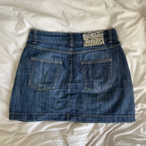 Lindex jeanskjol  - Kort vintage jeanskjol från Lindex💕💕