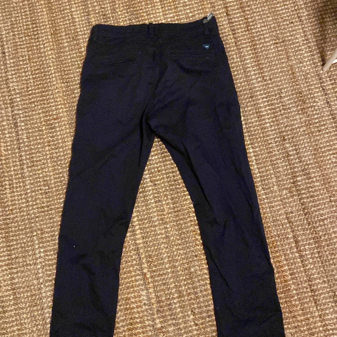 Marinblåa chinos  - 90