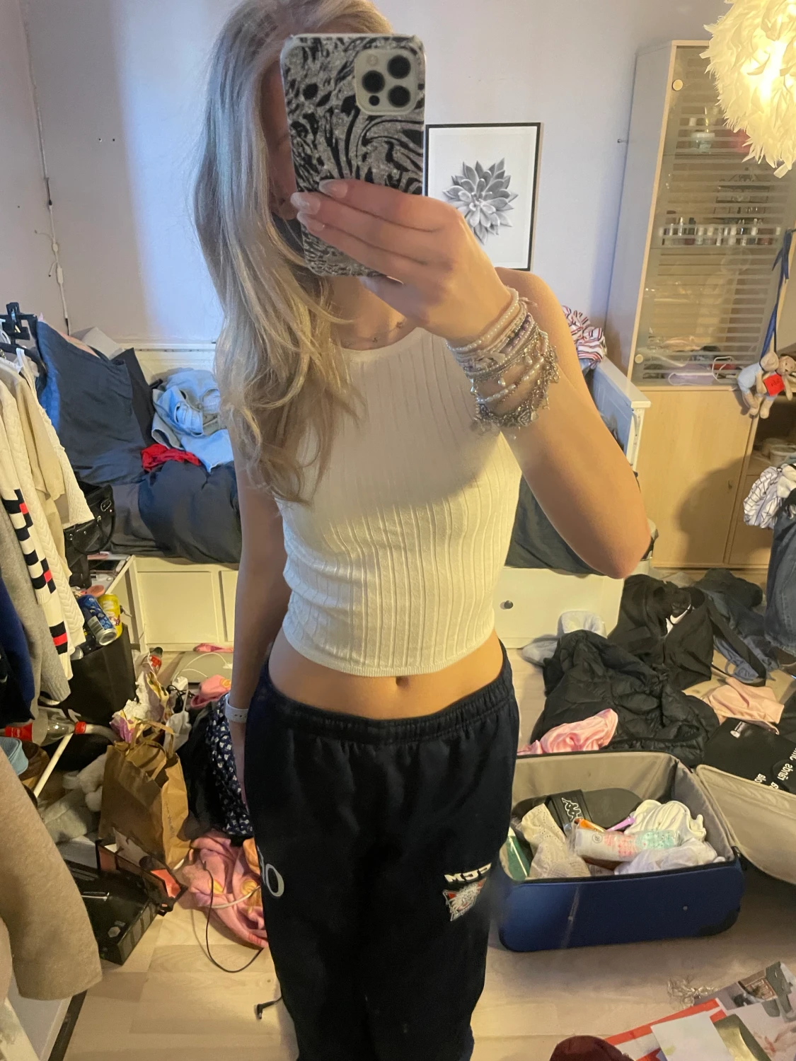 Linne som är högt vid halsen