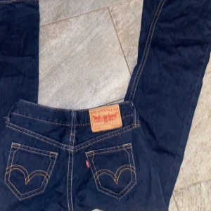 Levis jeans  - Helt oanvända 